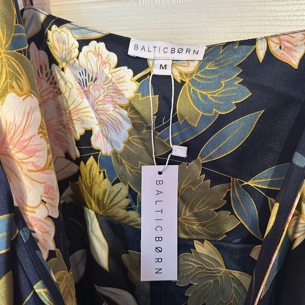 🆕 Baltic Born Silky Floral Wrap Dress - Picture 3 of 4